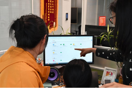 焦点领动谷歌广告投放团队讨论